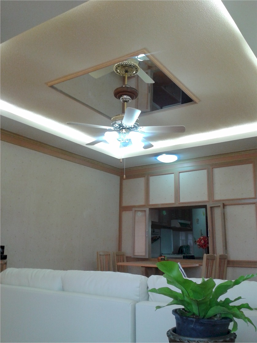 RP R 1103 Ceiling Liv Din W840.jpg (156626 bytes)